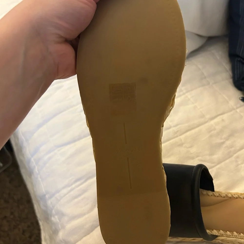 Dolce Vita Black Espadrille Slides 8.5W Wide - Picture 2 of 3